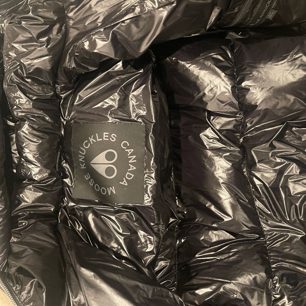 🚨SOLD🚨Moose Knuckles coat - Picture 5 of 5